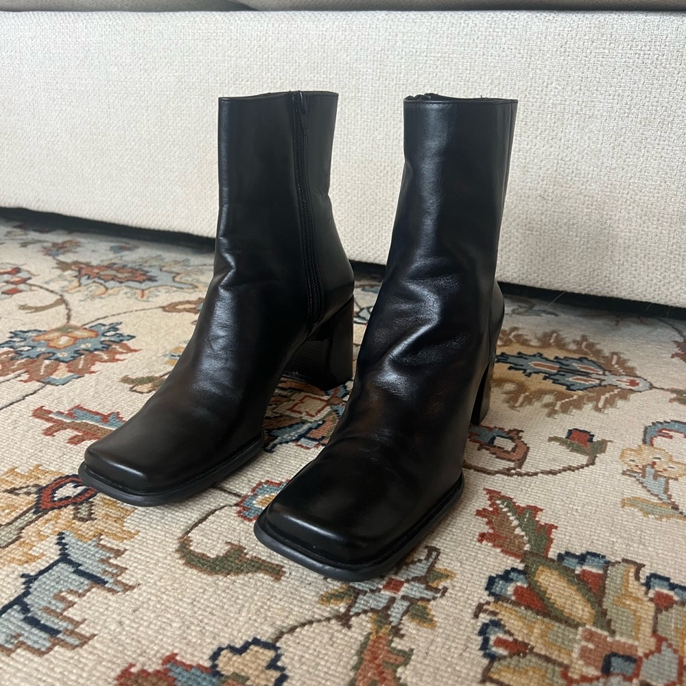 Vintage Worthington Black Square Toe Leather Ankle Boots